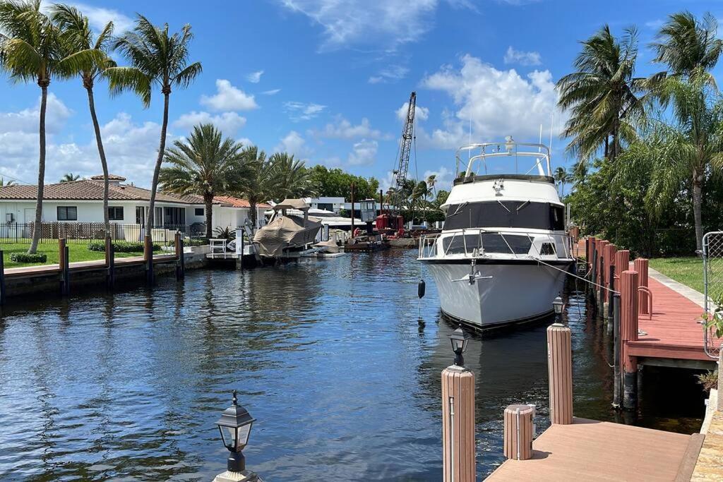 Adorable House With Amazing Water Front Of Canal Villa Pompano Beach Dış mekan fotoğraf